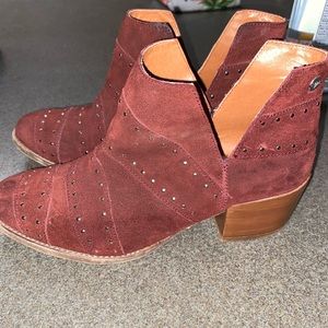 Roxy boots